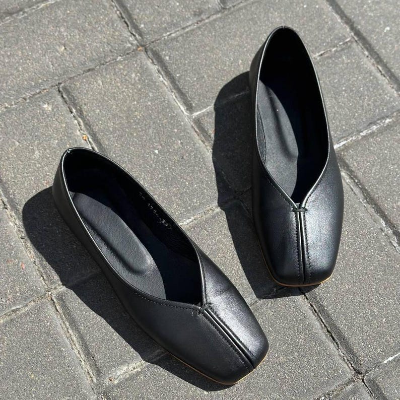 Sapatilhas de couro com bico quadrado, sapatilhas femininas sem fecho, sapatilhas minimalistas confortáveis, calçado elegante para o dia a dia. imagem 14