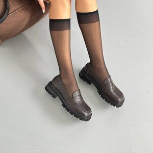 Breite Zehenbox Penny Loafers, Chunky Loafers für Frauen, Klassische Leder Loafer, Dunkelbraune Loafers, Lässige Schuhe für Sie, Handgefertigte Schuhe Bild 13
