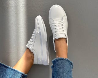 White Leather Sneakers for Women, Minimalist Low Top Trainers, Soft Leather Lace Up Shoes, Comfortable Everyday Walking Casual Tennis Shoes
