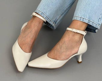 Ivory Leather Wedding Heels for Women, Pointed Toe Bridal Sandals, Low Heel Dress Shoes, Elegant Kitten Heels for Bride, Summer Shoes