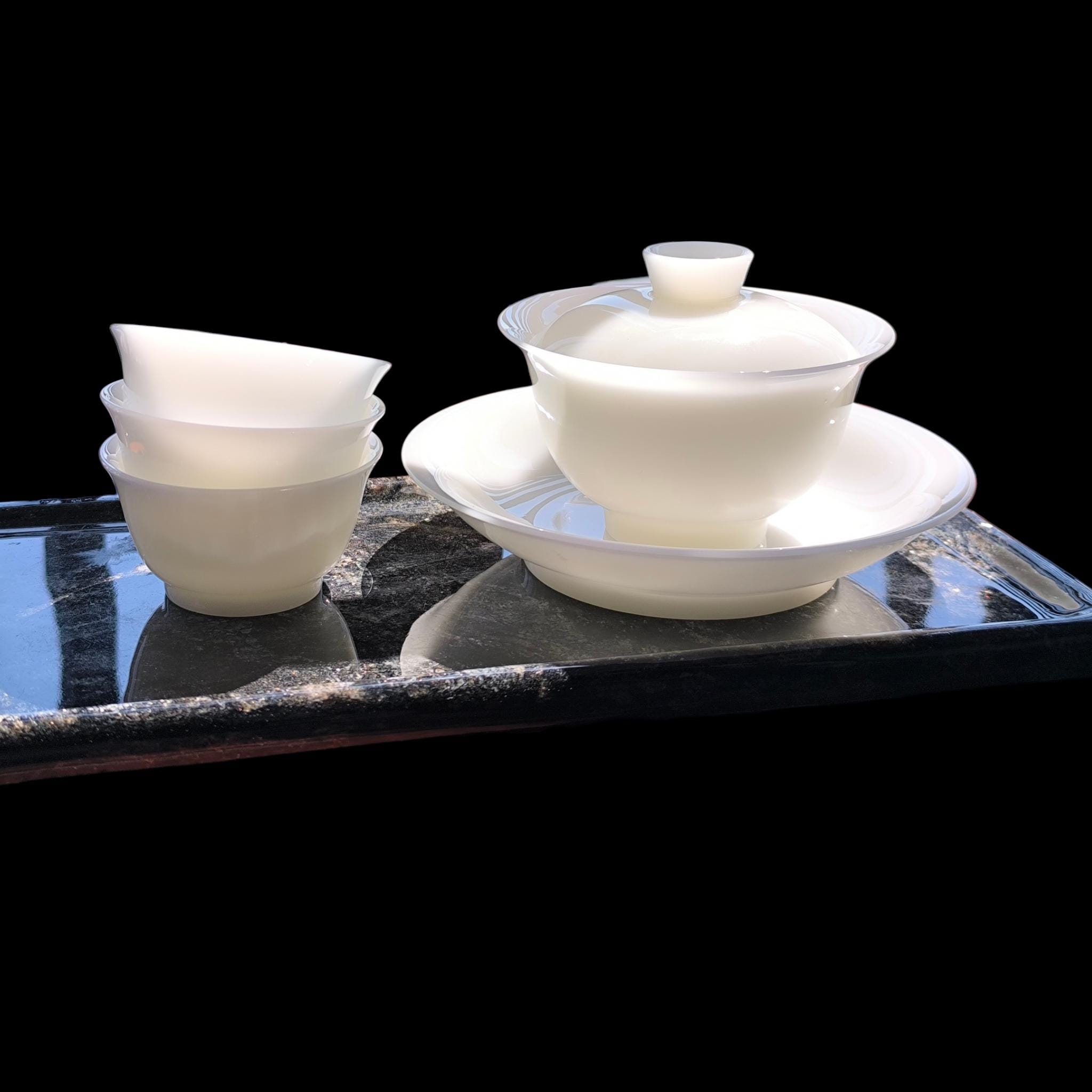 半透明の蓋碗茶器セット、徳化窯最新の翡翠のような輝きを放つ磁器