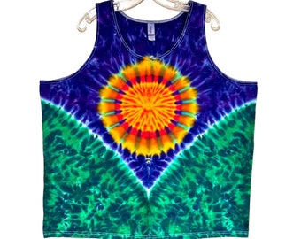 Camiseta regata tie-dye com estampa de arco-íris psicodélico - Camisa boho masculina feita à mão