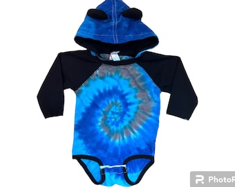 TIE DYE Dancing Bear Bodysuit Blue Spiral swirl Creeper NB 6 12 18 Months handmade baby outfit costume handmade shower gift