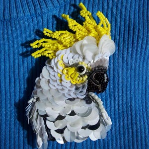 Handmade Cockatoo Brooch, Beaded Bird Pin, Sequin Animal Jewelry, Tropical Statement Gift, Embroidered Art Brooch, Ornithology Accessory