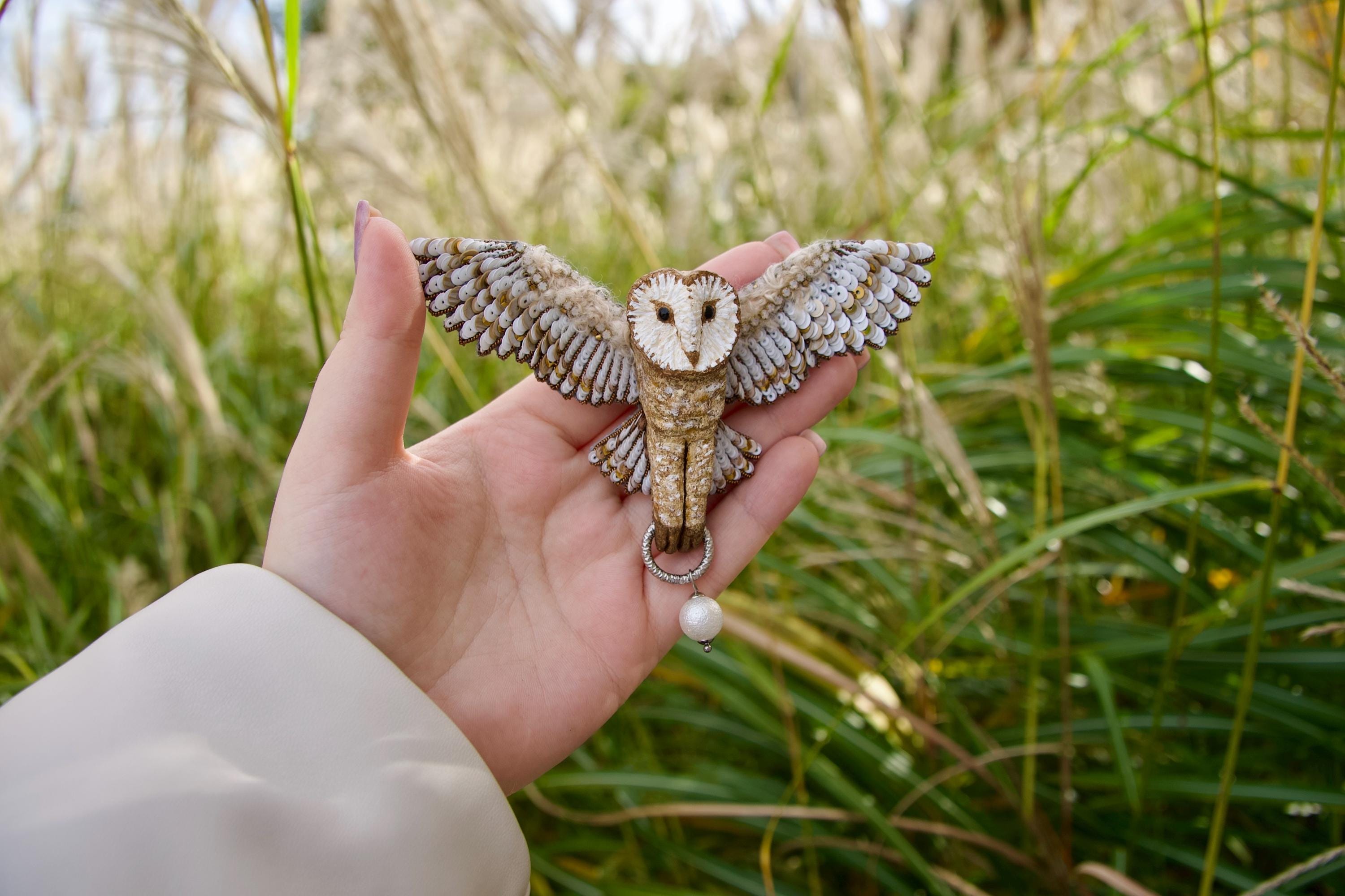 Barn Owl Brooch, Beaded Harry Potter Gift, Hogwarts Owl Post Pin, Embroidered Sequin Bird Jewelry, S