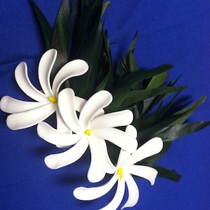 Ti leaf and tiare flower hair comb headpiece