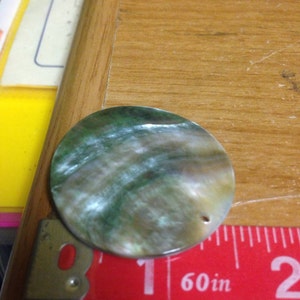 1.5&quot; inch Mother Of Pearl Shell round