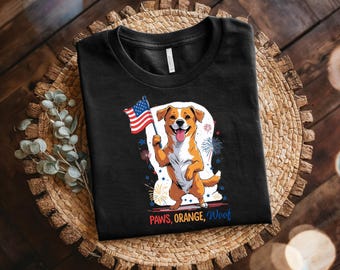 Maglietta "Paws & Woof" patriottica / Maglietta per cani con bandiera americana / Top unisex in cotone / Regalo perfetto per la famiglia / Abbigliamento casual per gli amanti dei cani, Cane patriottico
