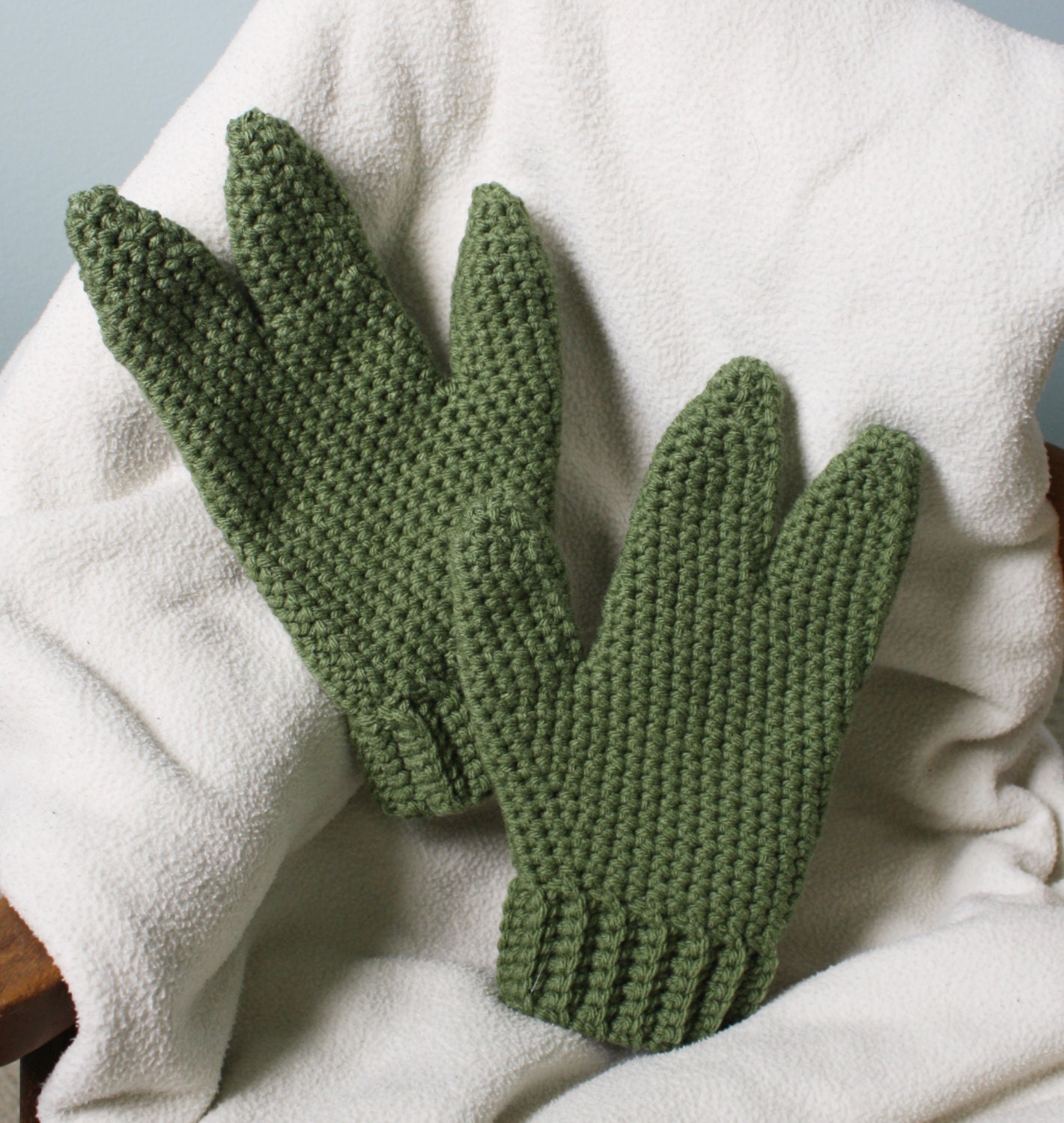 Get Catty with Crochet: Make Your Own Clawed Half-Finger Gloves
