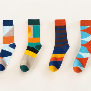 幾何学模様のコットンソックス | コーマコットン | 柄ソックス | トレンディなデザイン | カラフルで大胆なソックス | スタイリッシュなデザインのソックス | ユニセックス | Mサイズ
