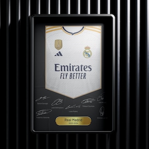 Gesigneerde jerseyposter Real Madrid 2023-2024 | Digitale voetbalkunstafdruk | Gesigneerde memorabilia | Hoogwaardige muurkunst