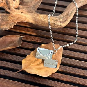 Collar con sobre de correo personalizado, collar con carta de amor con mensaje secreto, collar con sobre personalizado