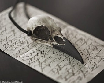 Halloween Raven Skull Pendant Bone Necklace Oddities Gift - Resin Bird Skull Necklace Gothic Taxidermy Faux Bone Jewelry Bone Necklace Goth