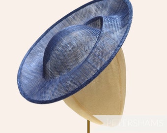 Sinamay 'Cindy' Orbital Pleat Fascinator Hat Base pour la Millinerie et la Fabrication de chapeaux - Navy Blue