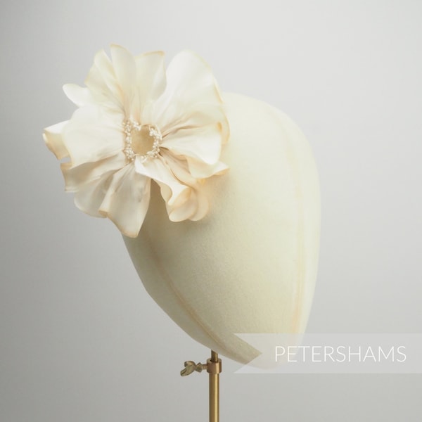 Silk Poppy 'Camille' Millinery Flower Mount Large 14cm - Ivory Ombre