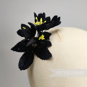 Suporte para chapéu de flor de chapelaria de veludo vintage &#39;Elsie&#39; - Preto