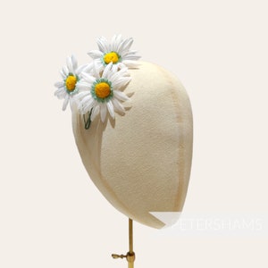 Vintage 1950/60s &#39;Himari&#39; Wired Japanese Daisy Flowers - 3 stems For Millinery and Hat Making - White