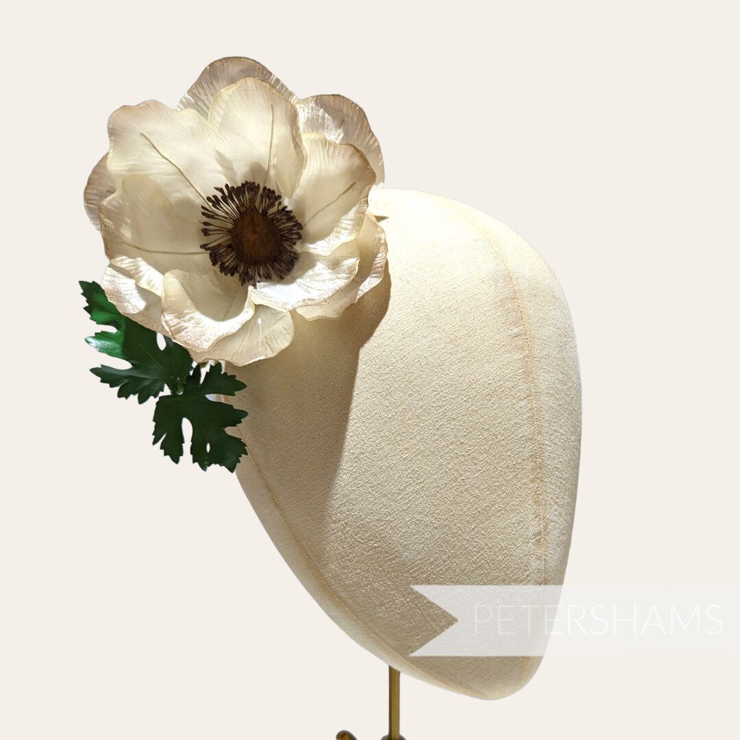 Puppenhaus Hut Damen Beige Mit Blumenmuster – Miniaturaccessoire Für Schlafzimmer & Millinery-Laden