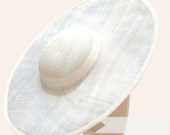 Cartwheel Sinamay Fascinator Hat Base pour la chapellerie et la fabrication de chapeaux - Ivoire