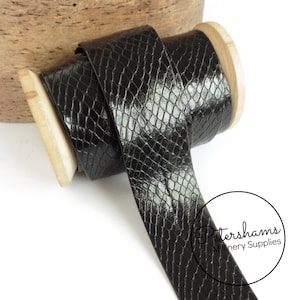 Garniture en PVC imitation peau de serpent noir 30 mm - 1 m - Pour la coupe de chapeaux et la création manuelle - Noir