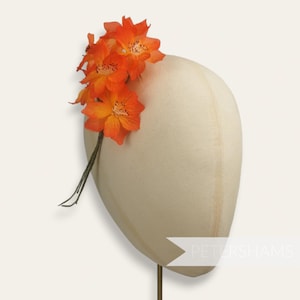 Vintage German Silk &#39;Ruth&#39; 6 Flower Blossom Bunch for Millinery & Hat Making - Orange Ombre