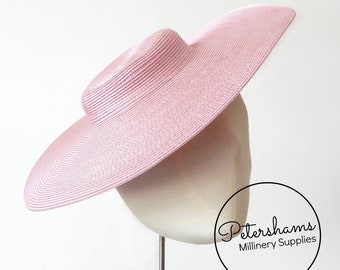 Base de chapeau fascinator polybraid Cartwheel pour chapellerie et fabrication de chapeaux - Rose sombre