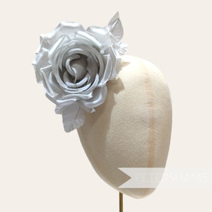 14cm 'Kelly' Silk Rose Millinery Fascinator Flower Hat Mount - Pale Grey