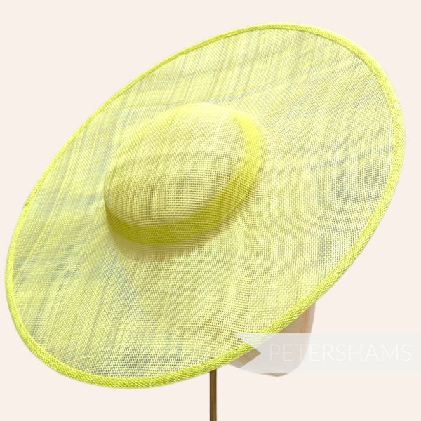 Base de chapeau de fascinateur Sinamay de Cartwheel pour chapellerie et fabrication de chapeaux - Citron vert