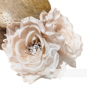 Silk 'Fiona' Double Rose Millinery Fascinator Flower Hat Mount - Champagne