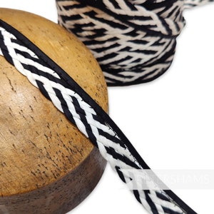 Vintage 1990s Plaited Cotton 28mm Ribbon - 1m - For Millinery, Hat Trimming and Dressmaking - Black and White