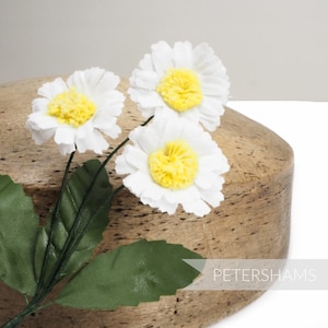 Supporto vintage 'Jacqueline' anni '60 in cotone con margherite e fiori per cappellini
