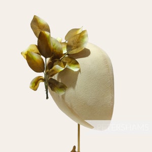 Vintage &#39;Ida&#39; 1940/50&#39;s Hand Painted German Wired Leaf Stems - 5 Stems for Millinery and Hat Trimming - Green