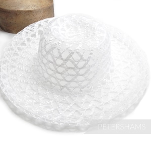 Vintage 1950er / 60er Zig Zag Threaded Crinoline 11 &quot;Capeline Hutkörper für Hutmacherei & Hutherstellung - Weiß