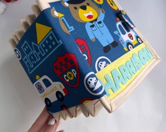 Juguete Montessori personalizado para bebé y libro sensorial de fieltro / Libro educativo y tranquilo para niños mayores de 1 año / Regalo único hecho a mano / Libro de actividades