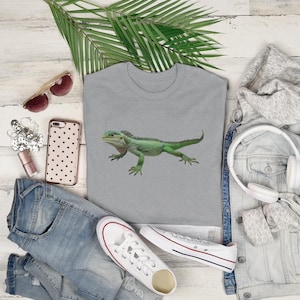 Green Iguana adult t-shirt, animal lover shirt, lizard tee, wildlife shirt, iguana shirt, iguana adult tee, Gildan 64000
