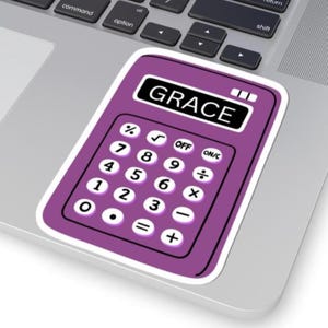 Aanpasbare sticker, paarse sticker rekenmachine, schoolbenodigdheden, klasdecor, cadeau leraar, grappige accountant, personaliseerbaar