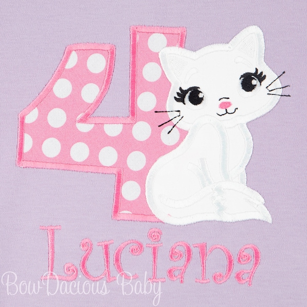 Camisa de cumpleaños de Kitty Cat, camiseta bordada, cumpleaños de gato, cumpleaños de Kitty, camiseta personalizada, camisa de apliques, PERSONALIZADA, cualquier edad y colores