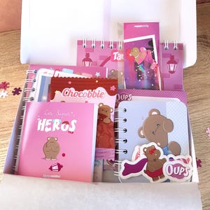 Caja de papelería - Superhéroes | Hipopótamo | Papelería Kawaii | Lindo | Kit de papelería | Caja de regalo