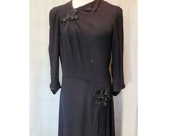 Robe noire des années 1930 avec appliques perlées AS-IS