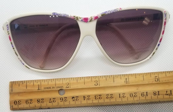 1980's Ivory/Floral Mannequin Brand Sunglasses Ma… - image 7