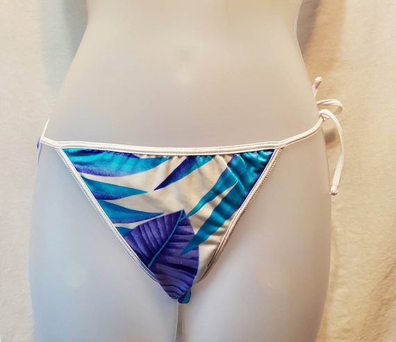 Vintage 70's Sassafras Bikini 2 Pc Purple Tropica… - image 3