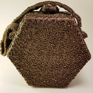 1940&#39;s Hexagon Shape Brown Beaded Purse