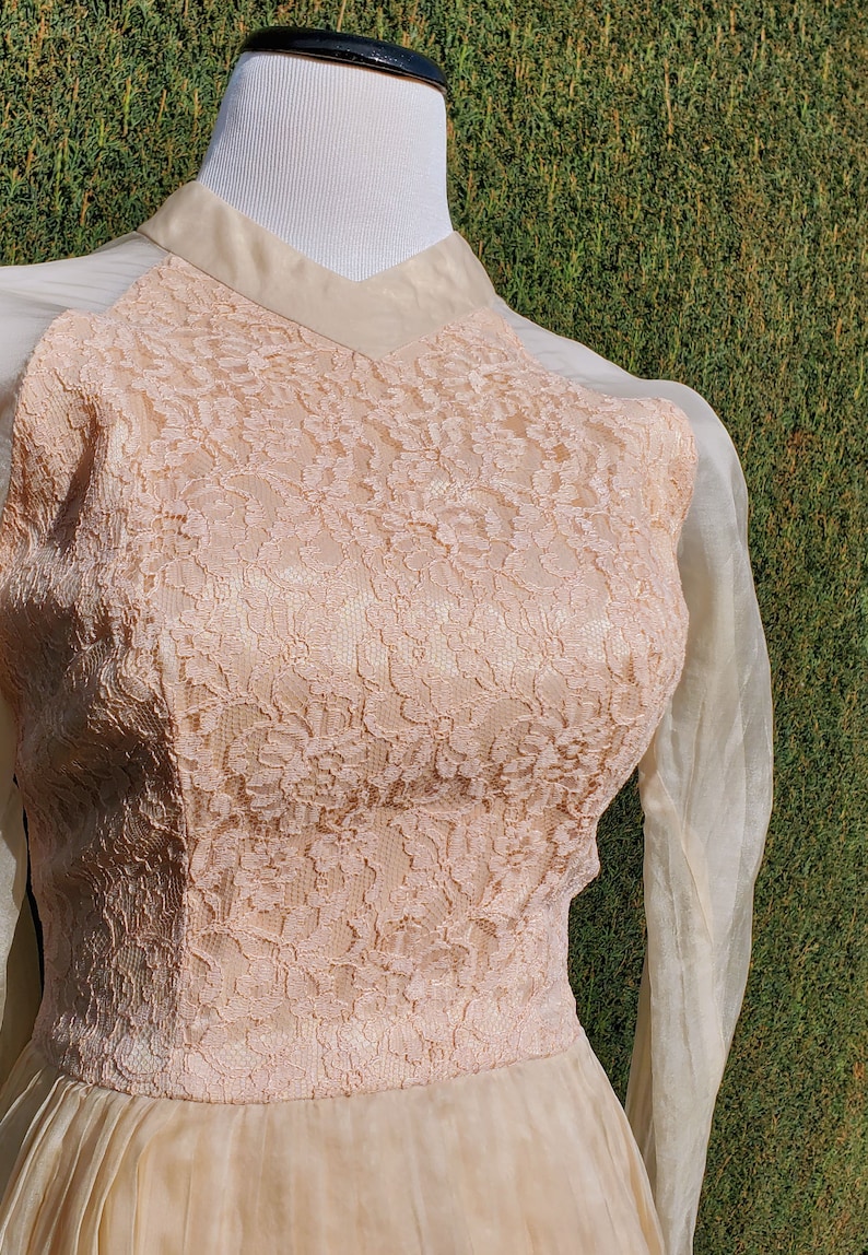 Vintage 50's/60's Peach Formal Prom Dress AS-IS image 3