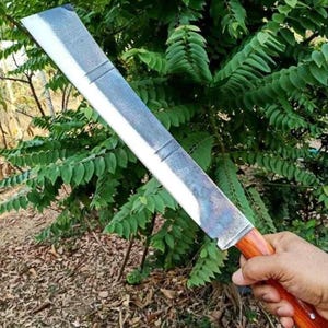Hand-Forged Carbon Steel Bushcraft Machete: Wooden Handle & Leather Sheath