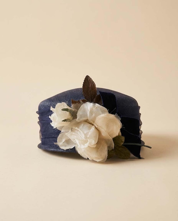 1950s Navy Blue Straw Pillbox Hat – Ivory Floral … - image 1