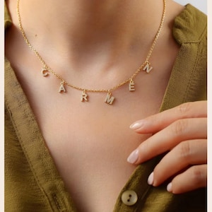 Collar con nombre inicial personalizado, colgante de letra de acero inoxidable, regalo para mujer
