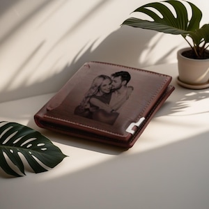 Cartera de cuero personalizada con foto para hombre, regalo grabable personalizado con patrón de billetera, regalo del Día del Padre para esposo o novio.