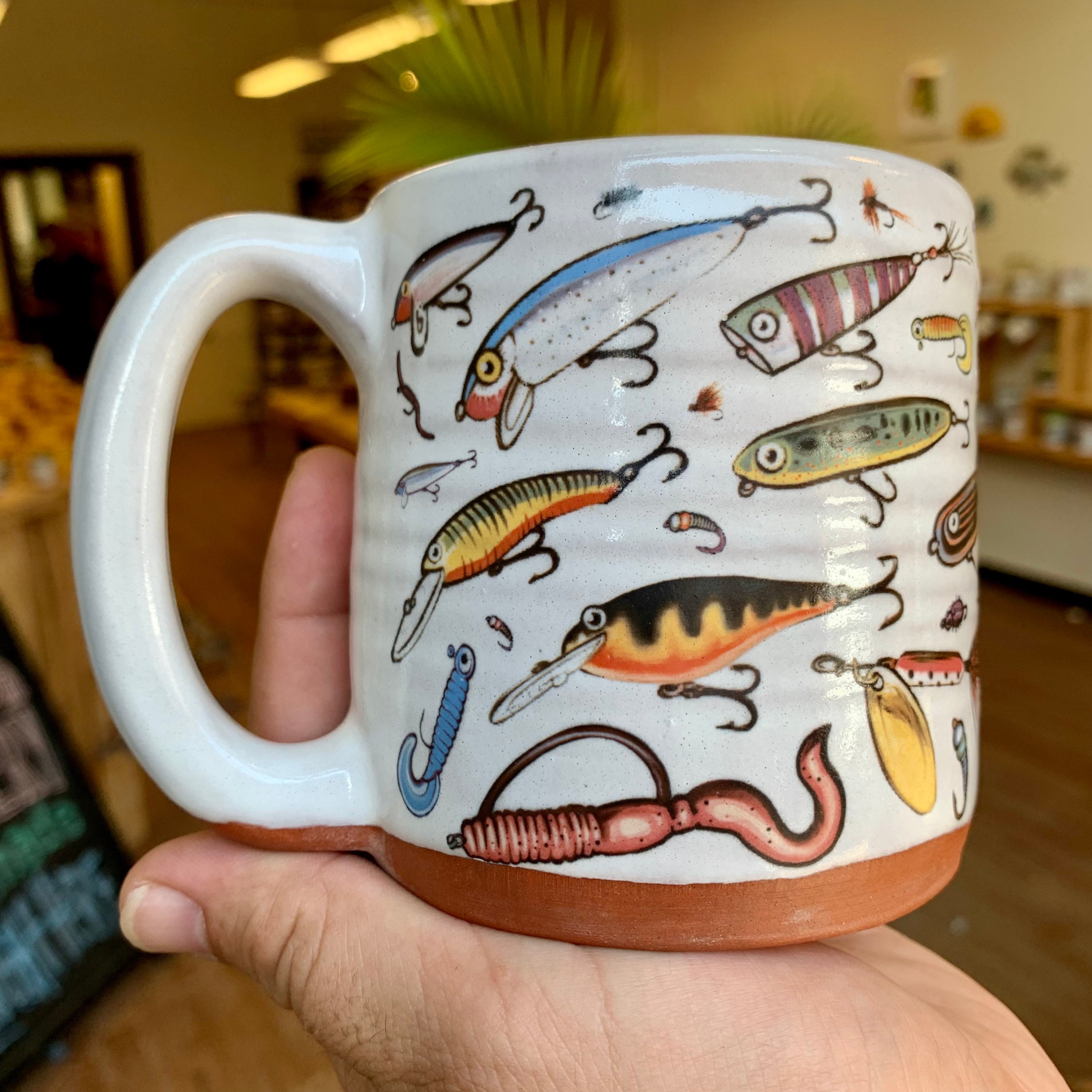 Tasse à Café Rapala Blanche - Thème Pêche - Bonne Journée - Petit Défaut Sur Le Bord
