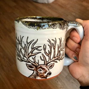 100 Point Buck Mug with Mossy Green and Black Lip Drip