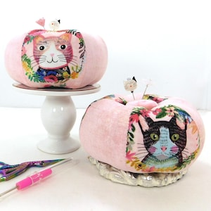 Pincushion Cat Love Pincushion Emery Pincushion Unique Pincushion Handmade Sewing Gift Red Pincushion Sewing Gift Quilt Retreat Gift New